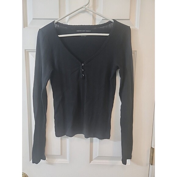 American Eagle Black Size Medium Long Sleeve Light Weight Shirt - Picture 1 of 4